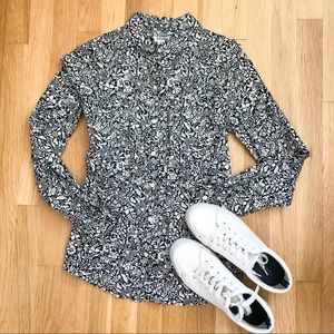 ✨ Old Navy Button Up ✨